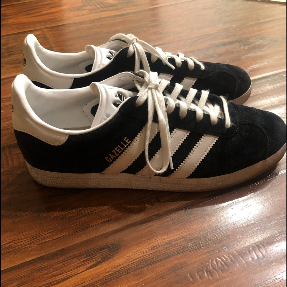 Women’s Gazelle Adidas Black Suede Size 9